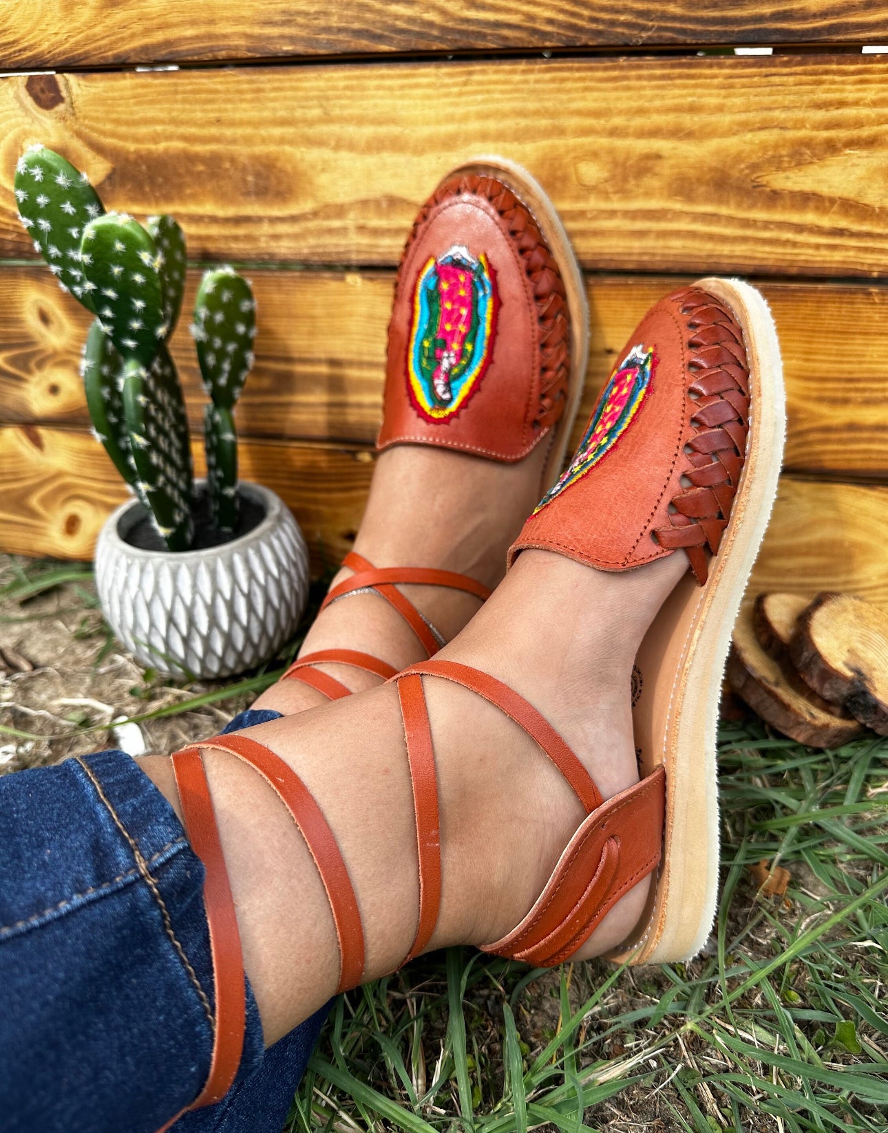 Virgen De Guadalupe Lace up Huarache