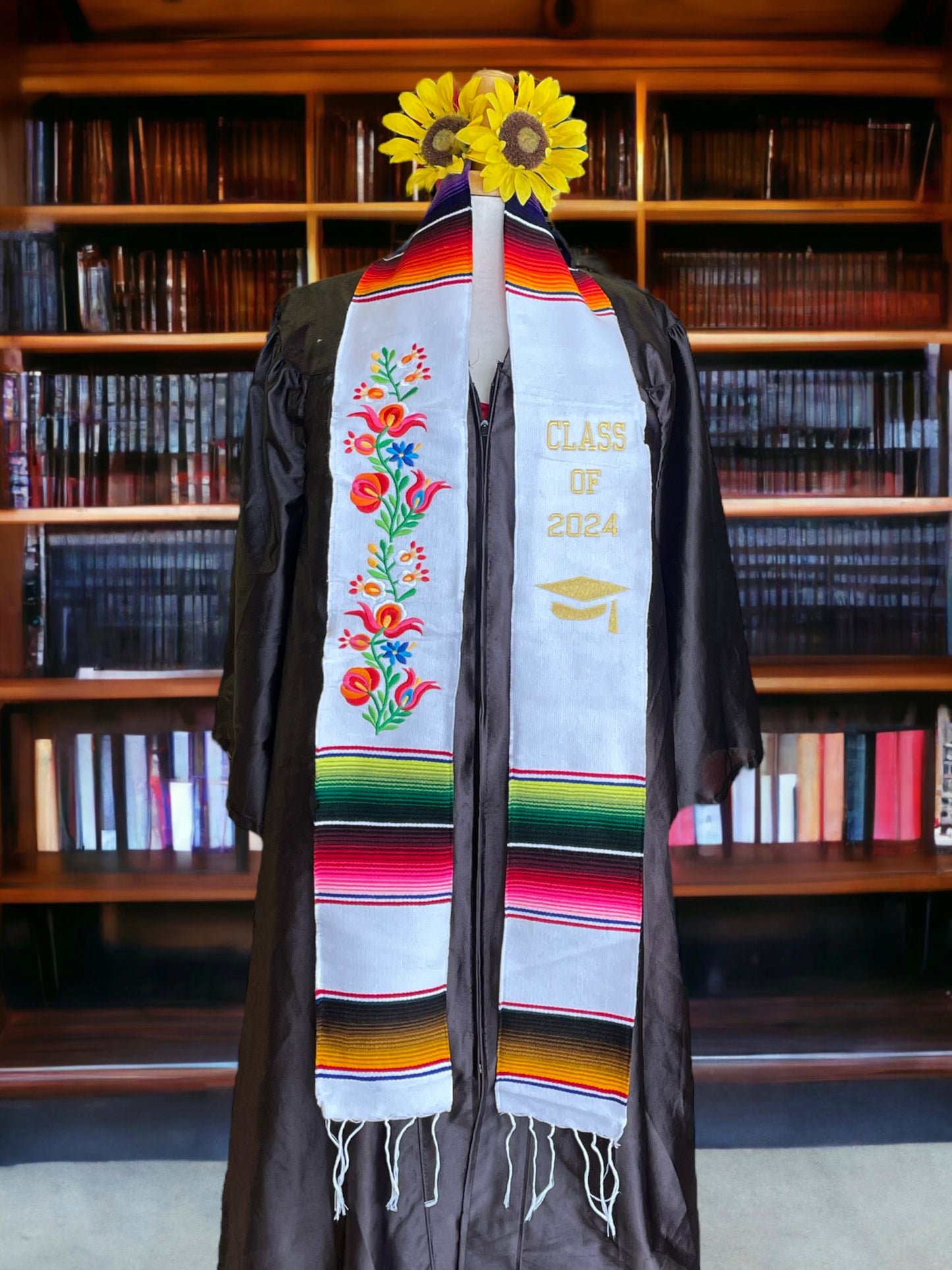 Floral Embroidered Class Of 2025 Sarape Graduation Stole