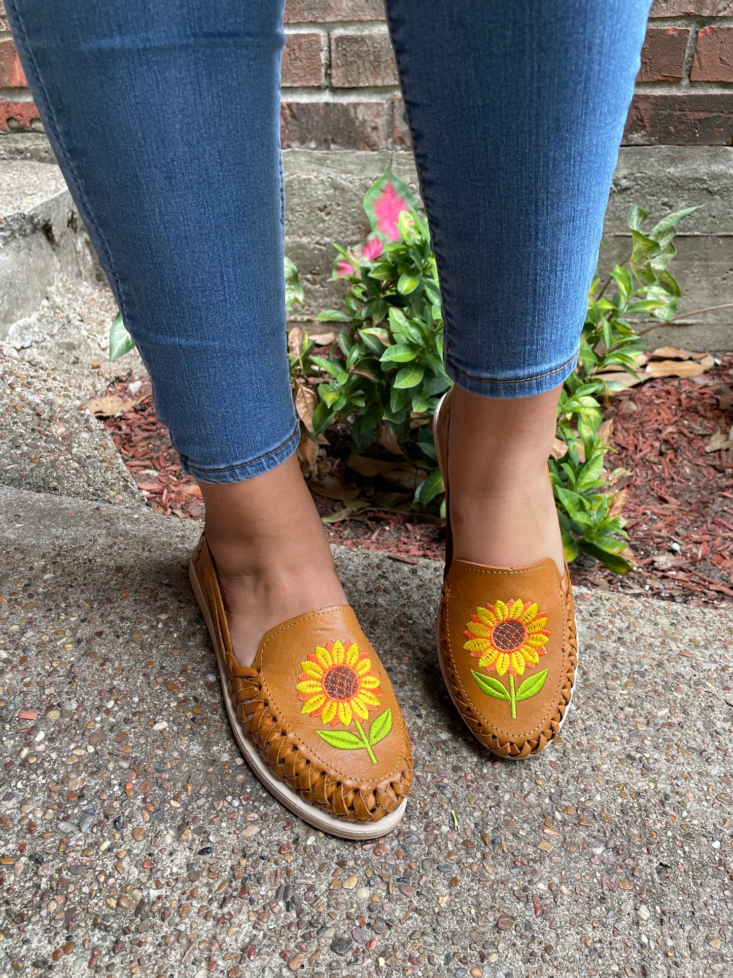 Tan Girasol Huarache